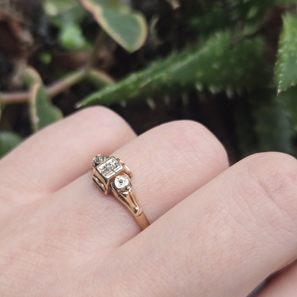 Vintage 10K Art Deco Diamond Engagement Ring, size 6.5 - Picture 12 of 16